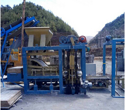 液壓系統(tǒng)控制免燒磚機制磚生產(chǎn)線