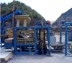 液壓系統(tǒng)控制免燒磚機制磚生產(chǎn)線 6-15空心磚機