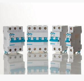 小型斷路器	BHA32C4