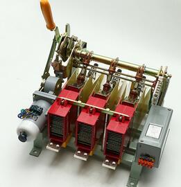 萬(wàn)能式DW16-2000型電動(dòng)式框架斷路器