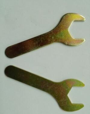 供應(yīng)鍍鋅簡(jiǎn)易單頭開口扳手.小板手對(duì)邊14MMⅩ70X1.5(適用m8螺母)