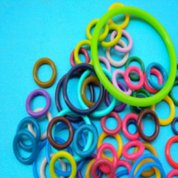 廠家生產(chǎn)氟膠墊片 防水密封平墊圈 NBR丁腈橡膠雜件 硅膠制品