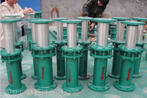 河北廣林廠家直銷優(yōu)質(zhì)不銹鋼套筒式補(bǔ)償器、壓蓋式套筒補(bǔ)償器