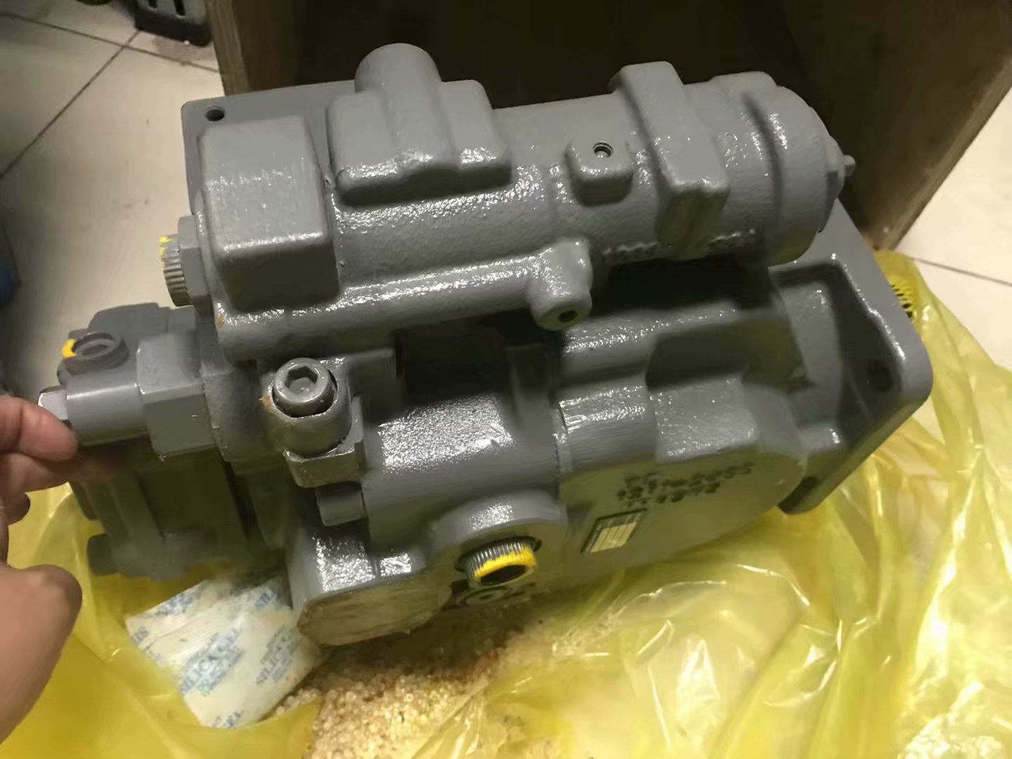 揚(yáng)州盛達(dá)寬體礦用車配件	T型強(qiáng)力卡箍