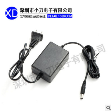 廠家直銷25.2V1A適配器帶轉(zhuǎn)燈恒壓恒流 美規(guī)歐規(guī)英規(guī)鋰電池充電器