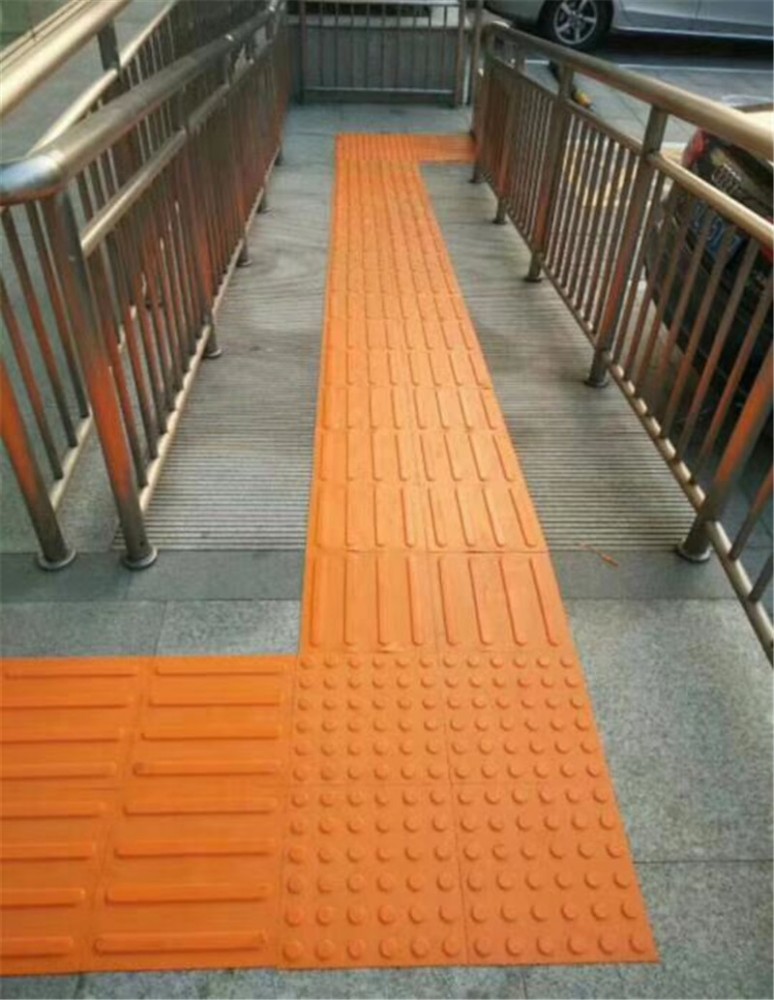 南寧塑膠盲道磚報價/南寧致遠交通設施