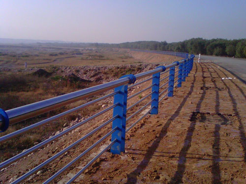 批發(fā)護(hù)欄鋼板/固橋橋梁配件