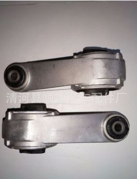 工廠直銷(xiāo) 上汽榮威 RX5 發(fā)動(dòng)機(jī)機(jī)腳膠 腳墊 10340531