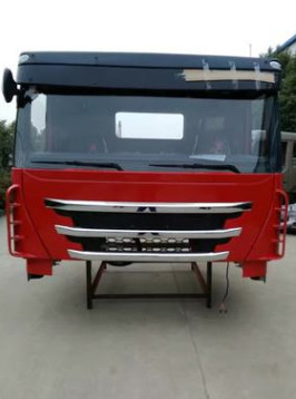 上汽依維柯紅巖杰獅駕駛室總成