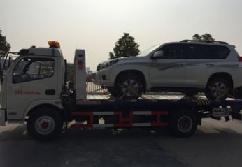 盤縣國五可以上藍(lán)牌的一拖二型清障車銷售廠家在哪里拖車聯(lián)系電話