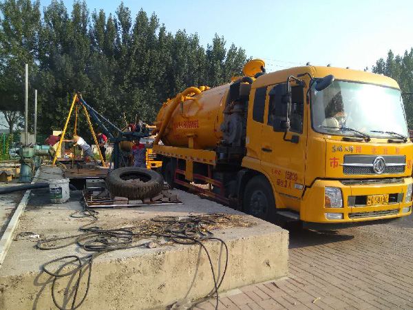 羅莊下水道疏通電話\臨沂騰輝管道疏通有限公司