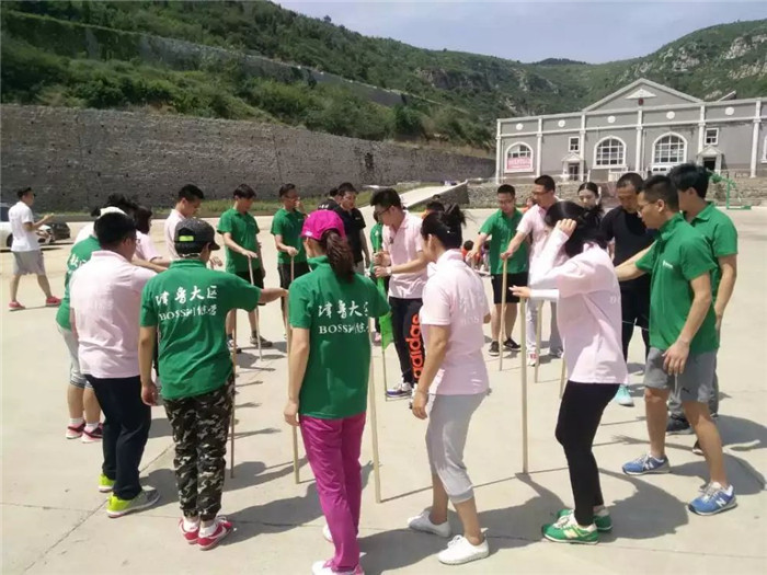 臨沂團(tuán)隊(duì)拓展訓(xùn)練營(yíng)/臨沂市亮劍教育咨詢