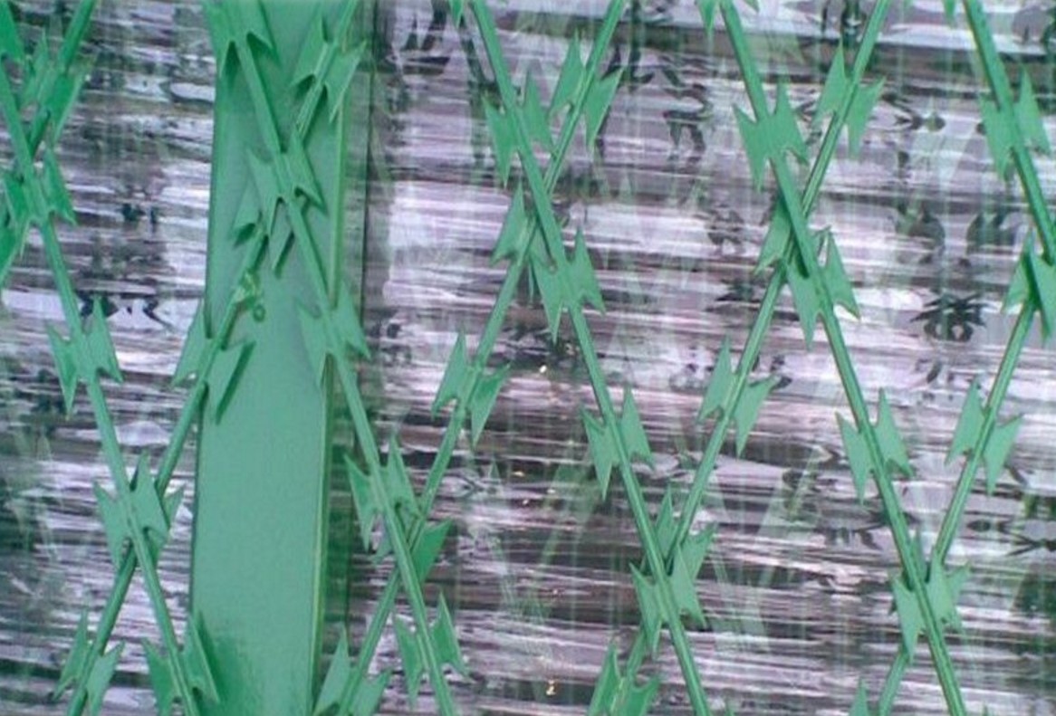 刀片刺網防護欄A襄城瑞華刀片刺網防護欄生產廠家