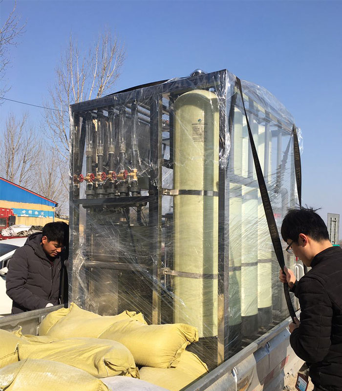 臨沂礦泉水灌裝機設備價格/灝川水處理設備有限公司