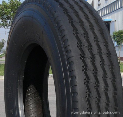 供應(yīng)11R22.5全鋼載重子午輪胎