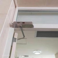 消防帶電聯(lián)動(dòng)閉門器 電動(dòng)閉門器 常開防火門電磁釋放 自動(dòng)閉門器