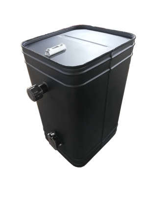 產(chǎn)地貨源專業(yè)定制生產(chǎn)非標沙漠油田車水泥磅車專用鐵質燃油箱