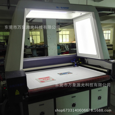 服裝印花布料送料激光切割機(jī) 全自動(dòng)裁斷激光下料機(jī) 機(jī)型幅面可選