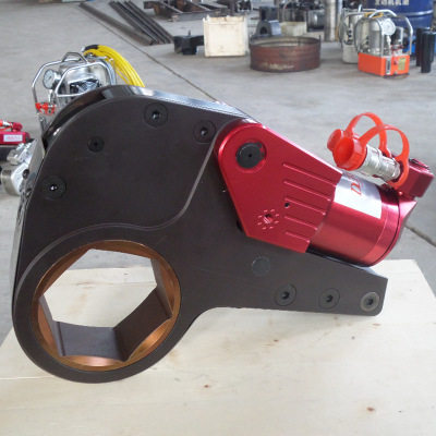 中空型液壓扭矩扳手廠家航空機(jī)械風(fēng)電設(shè)備用鋁鈦合金液壓扭矩扳手