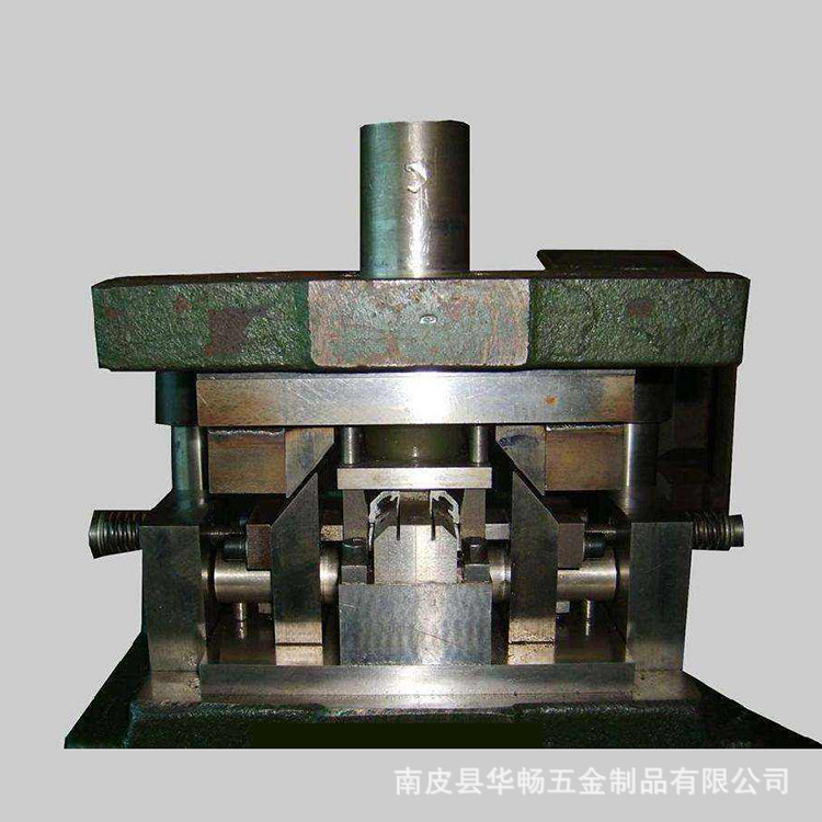 南皮縣生產(chǎn)廠家定制高精度沖壓模具 可代加工產(chǎn)品 歡迎來(lái)電來(lái)圖