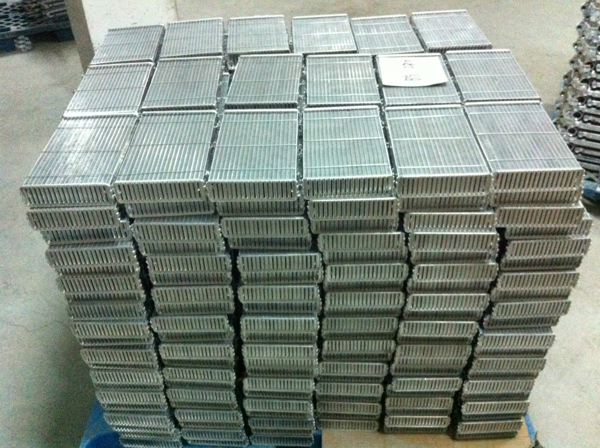 適用于現代IX25 13- 汽車散熱器 AT 25310-3X600