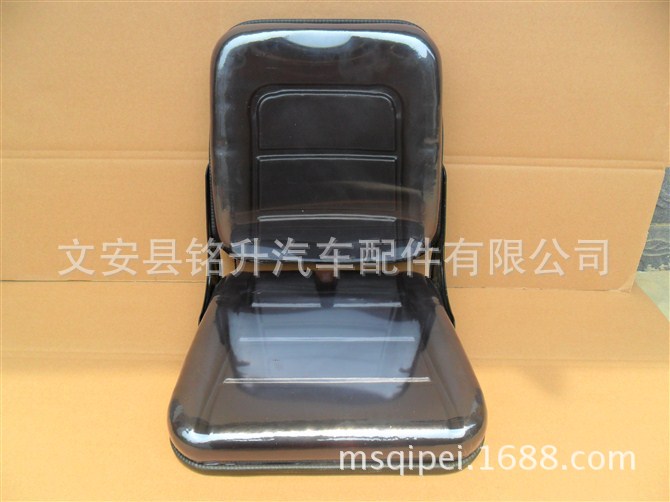叉車座椅 裝載機(jī)座椅 吸塑座椅 工程車c