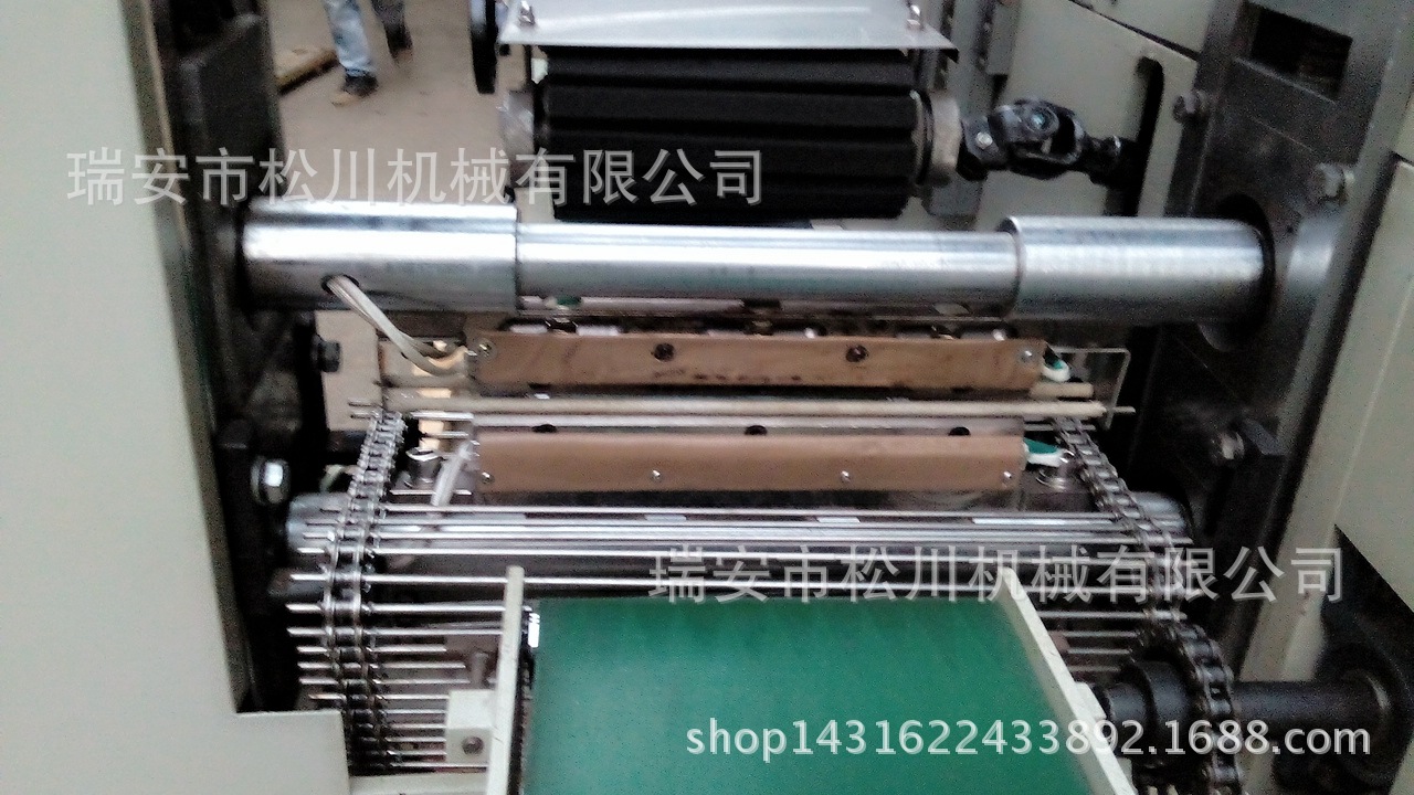 熱收縮包裝機細節(jié)實拍圖