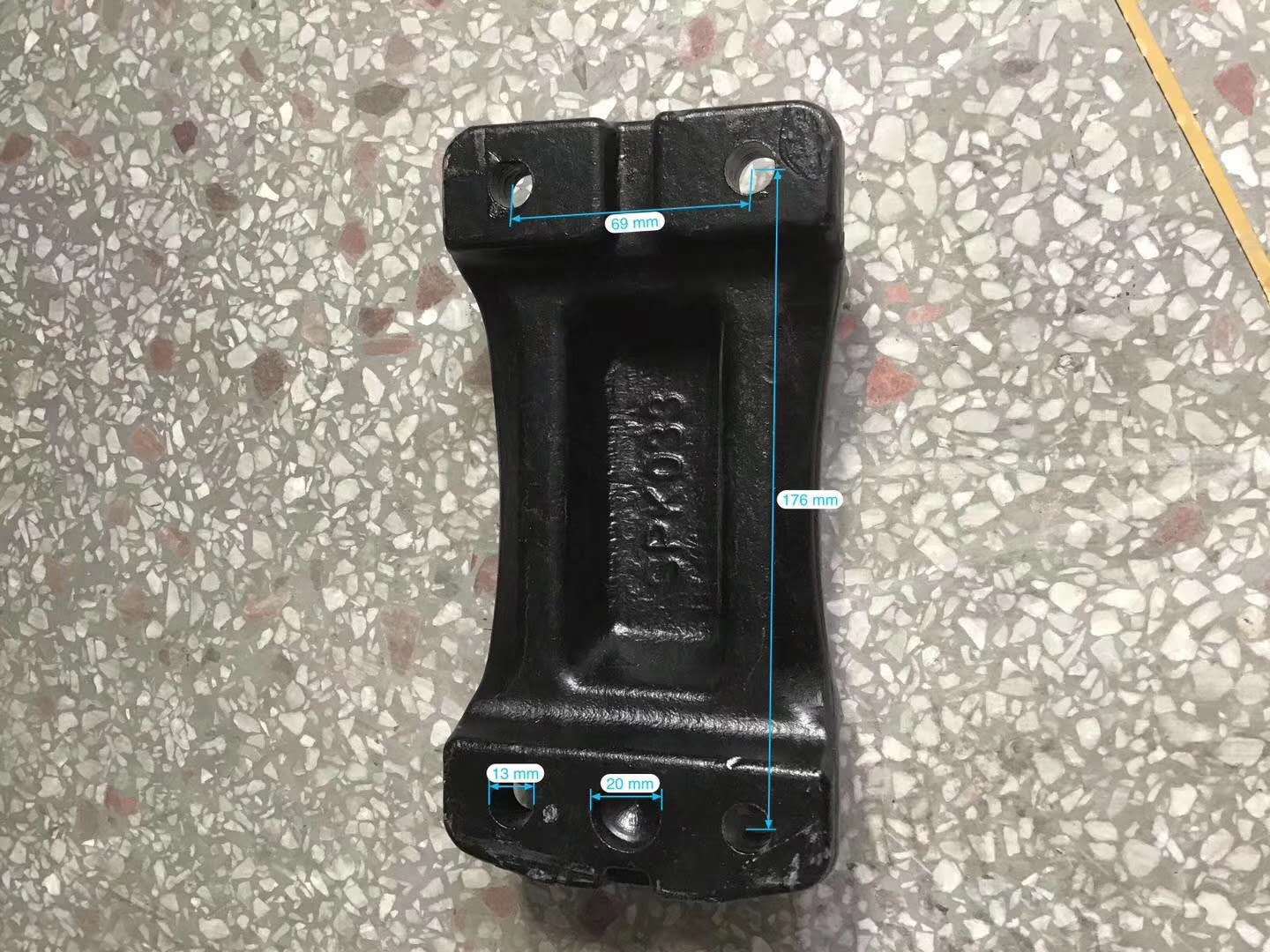 五十鈴鋼板滑座2