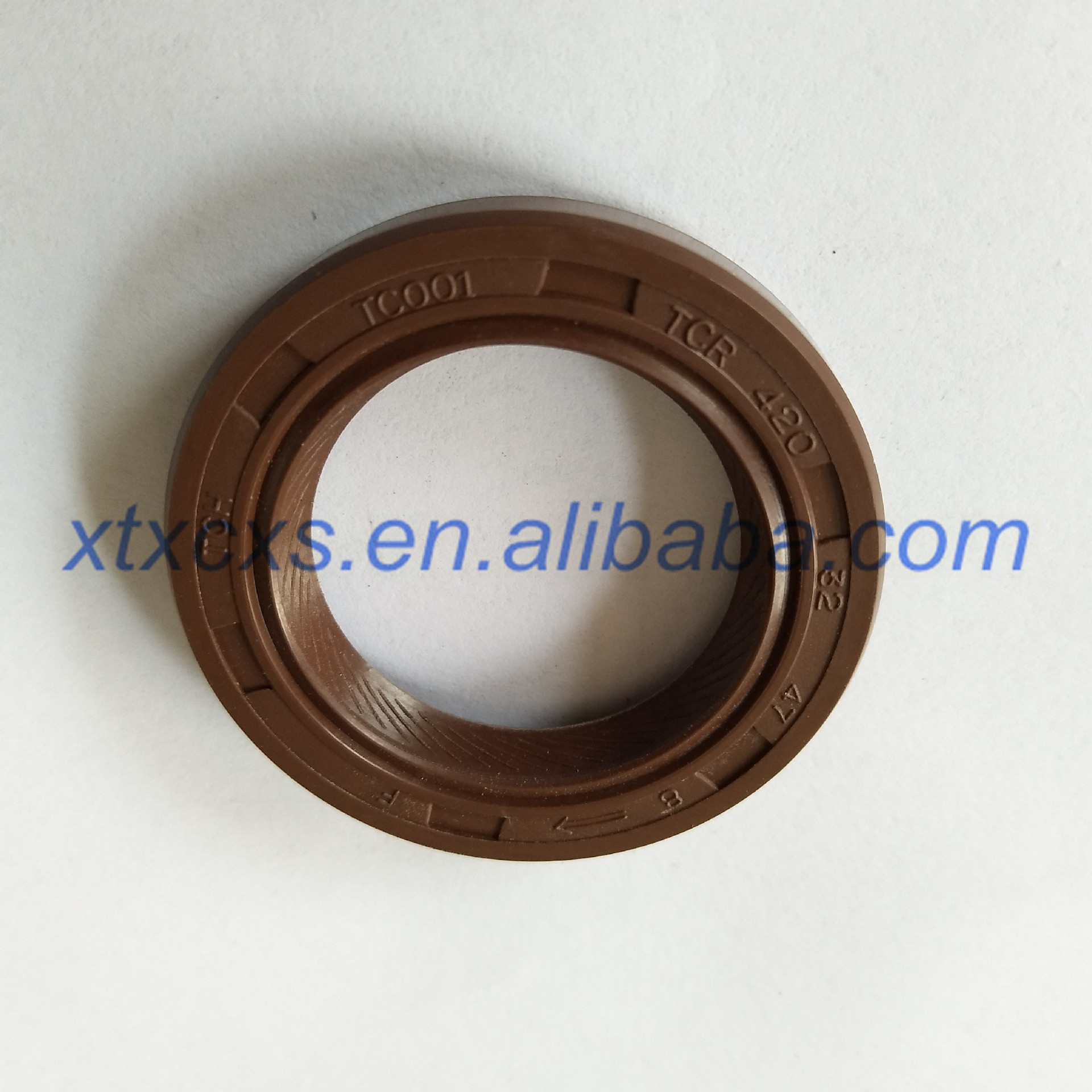 專業(yè)廠家生產(chǎn)大宇，鈴木09283-32022 耐油TC骨架油封32*47*8