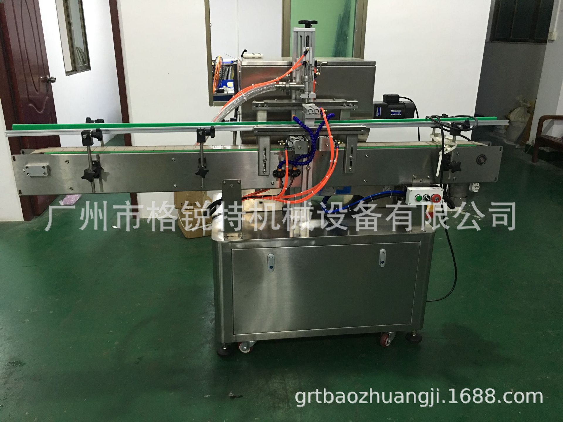 全自動(dòng)單頭灌裝機(jī)1