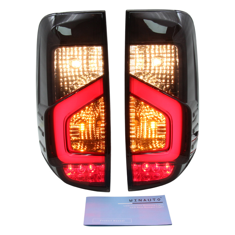 適用于2021年日產(chǎn) NP300 熏黑款 尾燈 改裝剎車燈后霧燈 專車專用