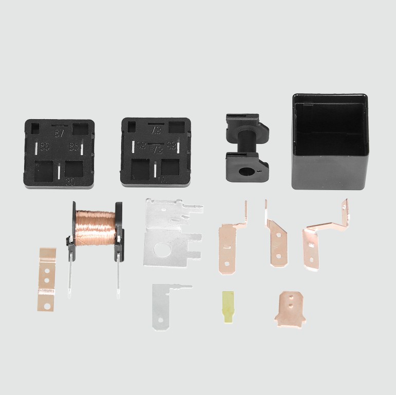 廠家供應(yīng)12V/24V40A汽車(chē)?yán)^電器四腳含插座塑背汽車(chē)?yán)^電器全套部件