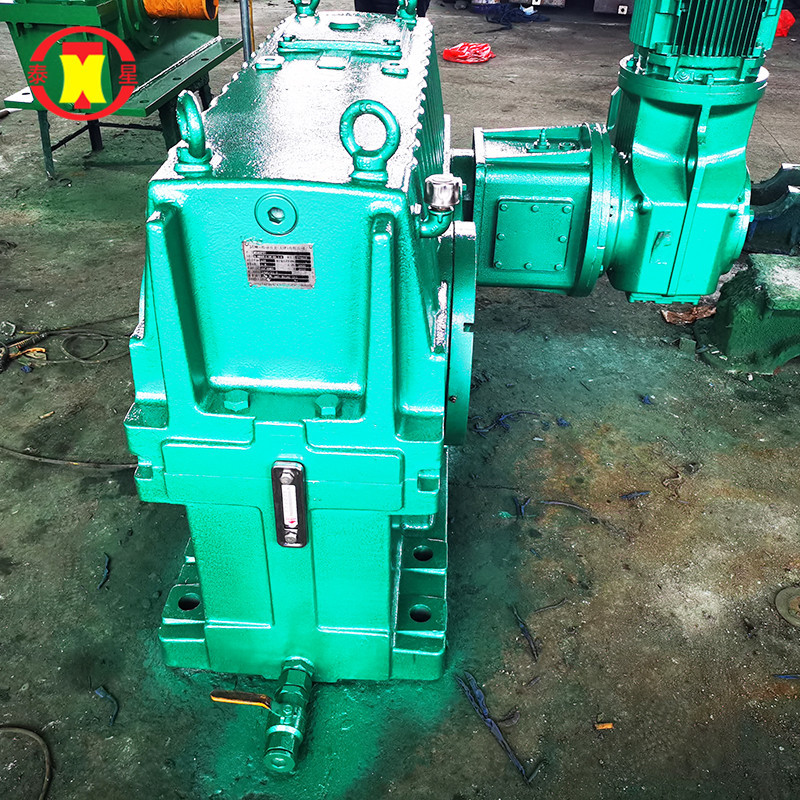 DCFY系列輔傳減速機 (1).jpg