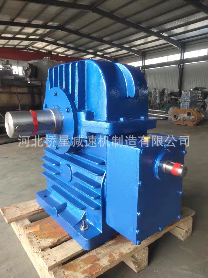 CCW雙級蝸輪蝸桿減速機(jī) 2.jpg