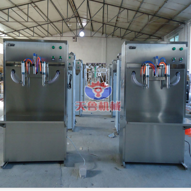 雙頭半自動活塞式液體灌裝機(jī)