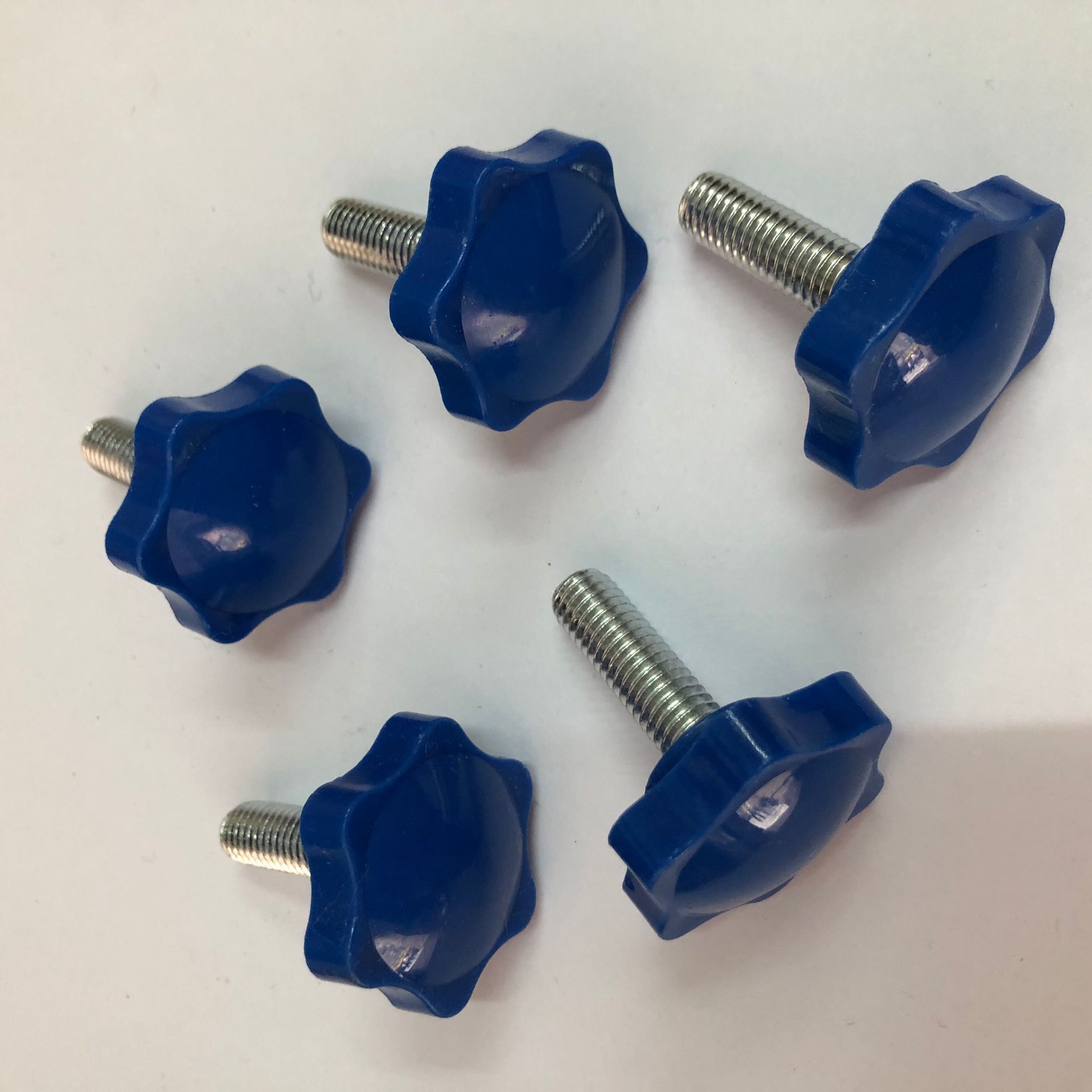 廠家生產(chǎn)手?jǐn)Q螺絲 調(diào)節(jié)螺絲廠家 膠頭螺絲 手柄螺絲 旋鈕