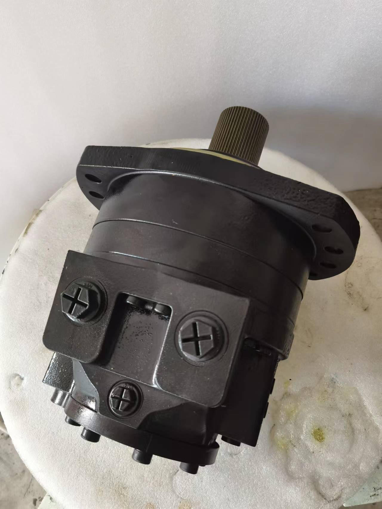 進(jìn)口低速大扭矩液壓馬達(dá)MCR5A565A60Z-3XA0V2WL/12 P1