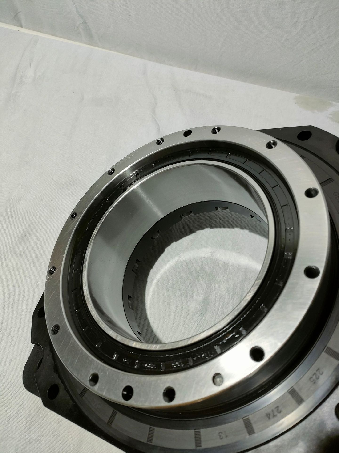 廠家供應(yīng)280中空旋轉(zhuǎn)平臺(tái)減速變速機(jī)任意安裝