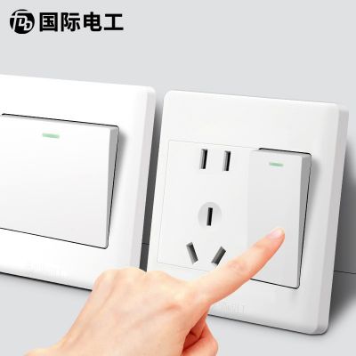 國際電工開關插座86型工程款暗裝開關插座面板五孔一開帶 五孔面板