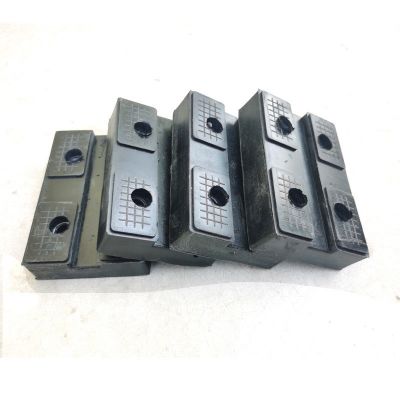 舉升機(jī)長方形托盤橡膠墊牛筋墊配件牛筋膠墊 汽車升降機(jī)方型腳墊