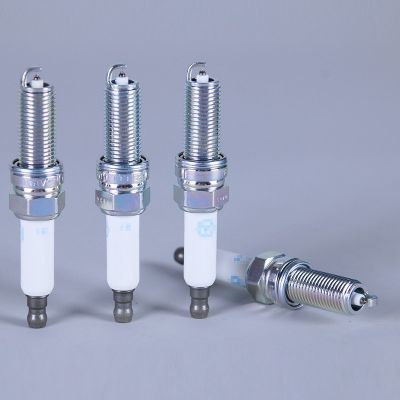 廠家批發(fā)汽車火花塞94716發(fā)動(dòng)機(jī)機(jī)頭配件火嘴A0041594903