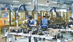 工業(yè)企業(yè)搶跑“春天里” 開(kāi)足馬力奮戰(zhàn)“開(kāi)門(mén)紅”——南寧市新能源汽車(chē)及零部件產(chǎn)業(yè)蓬勃起勢(shì)