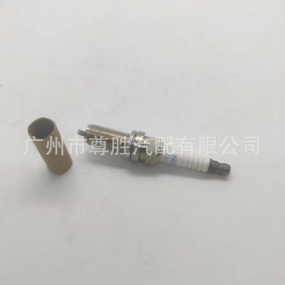 境外熱銷 適用于法拉利 瑪莎拉蒂Quattroporte 火花塞 000310235