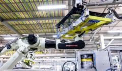 新長安鍛造汽車強國引擎：深藍(lán)以新質(zhì)生產(chǎn)力破壁全球市場