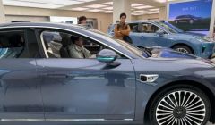 2025年汽車產(chǎn)銷創(chuàng)新高，新能源主導(dǎo)下規(guī)模質(zhì)量齊升